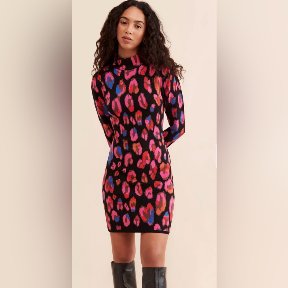 Vibrant Long Sleeve Dress with Bold Print